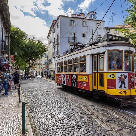 Alfama 2Bdr Duplex Apartment W/ Balcony By Lovelystay Lisboa Dış mekan fotoğraf