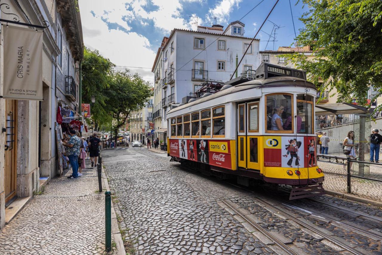 Alfama 2Bdr Duplex Apartment W/ Balcony By Lovelystay Lisboa Dış mekan fotoğraf