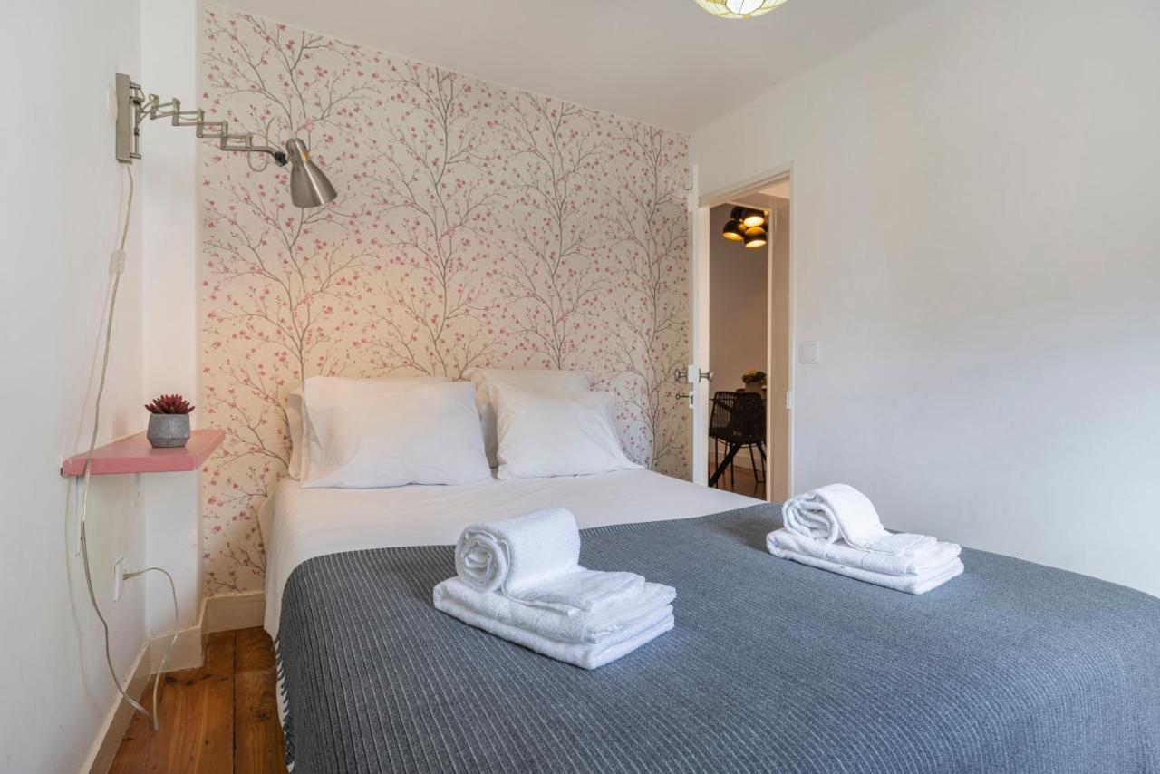Alfama 2Bdr Duplex Apartment W/ Balcony By Lovelystay Lisboa Dış mekan fotoğraf