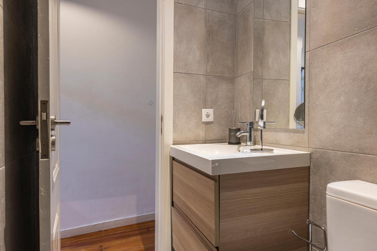Alfama 2Bdr Duplex Apartment W/ Balcony By Lovelystay Lisboa Dış mekan fotoğraf