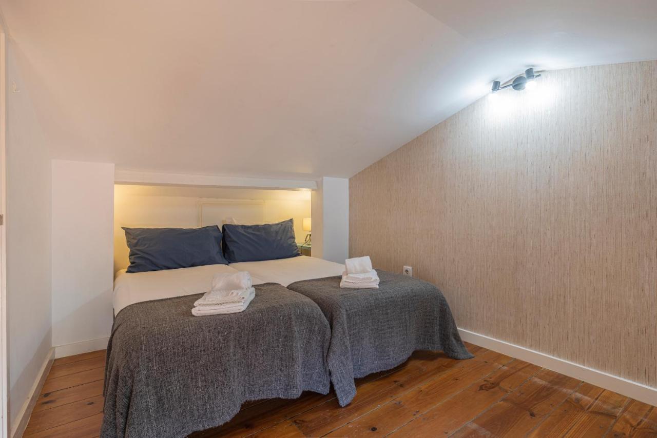Alfama 2Bdr Duplex Apartment W/ Balcony By Lovelystay Lisboa Dış mekan fotoğraf